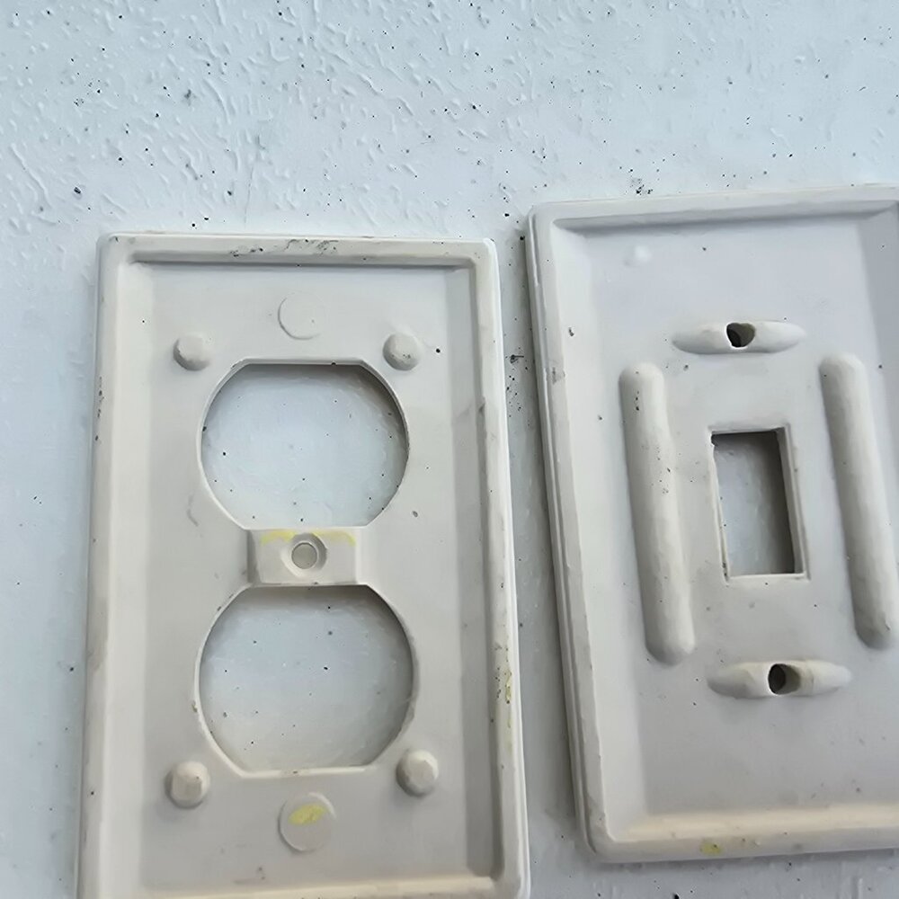 Vintage White Porcelain Electrical Outlet Switch Cover Plates - Picture 9 of 10